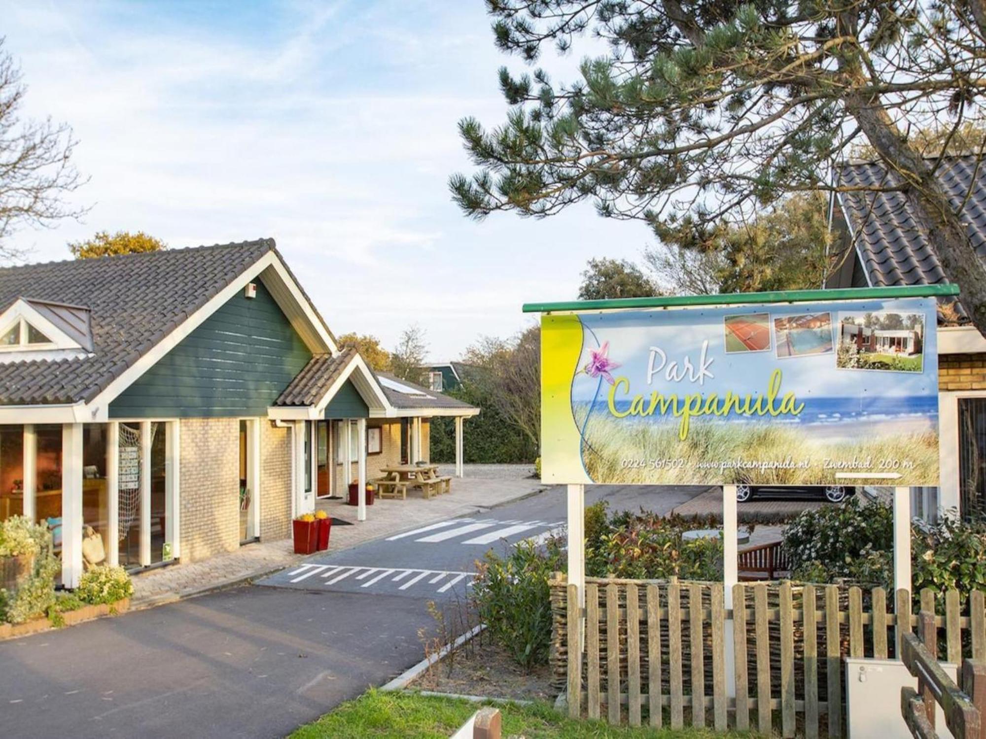 Holiday Home With Pool By The Sea Sint Maartensvlotbrug Eksteriør billede